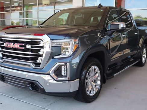 Used 2019 GMC Sierra 1500 SLT w/ SLT Premium Plus Package AWD/4WD image 3