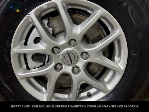 Used 2024 Chrysler Voyager LX FWD image 11