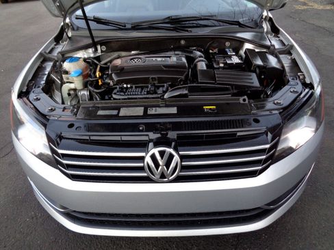 Used 2015 Volkswagen Passat 1.8T SE image 24