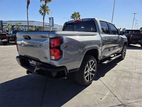 Used 2023 Chevrolet Colorado Z71 w/ Z71 Convenience Package 2 image 6
