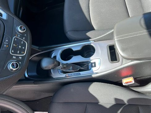 Used 2024 Chevrolet Malibu LT FWD image 13