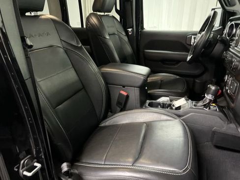 Used 2022 Jeep Wrangler Unlimited Sahara image 28