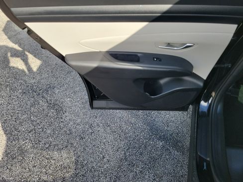 Used 2025 Hyundai Tucson SE FWD image 16