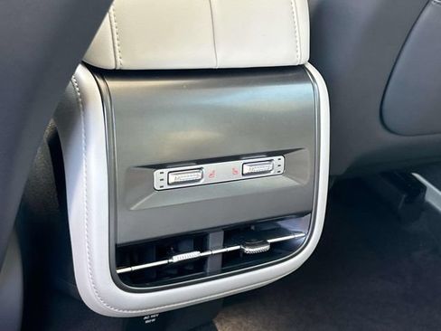 New 2026 Lincoln Nautilus Reserve AWD/4WD image 17