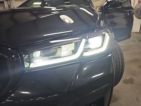 Used 2023 BMW 540i w/ M Sport Package RWD image 32