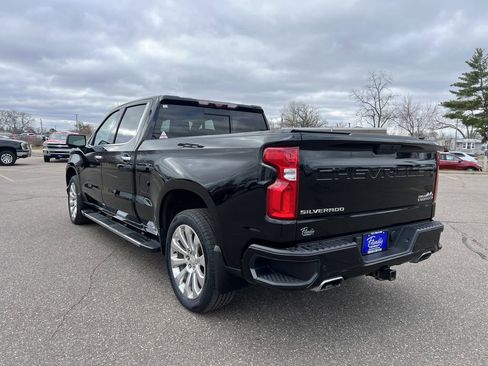 Used 2021 Chevrolet Silverado 1500 High Country w/ Technology Package AWD/4WD image 8