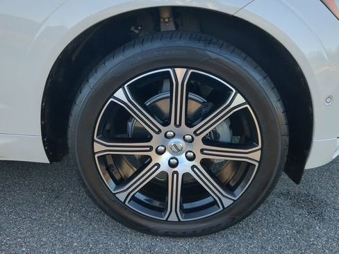 Used 2021 Volvo XC60 T5 Inscription w/ Advanced Package image 10