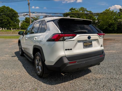 Used 2023 Toyota RAV4 XLE AWD/4WD image 8