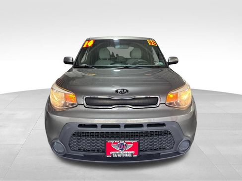 Used 2014 Kia Soul FWD image 2