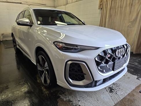 New 2026 Audi SQ5 Prestige AWD/4WD image 3