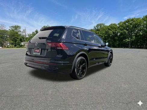 Used 2024 Volkswagen Tiguan SE R-Line AWD/4WD image 9