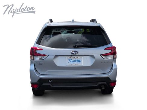 Used 2023 Subaru Forester Premium AWD/4WD image 4