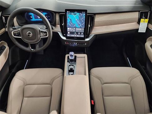 New 2026 Volvo XC90 B6 Plus w/ Protection Package Premier image 4