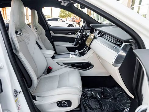 Used 2024 Jaguar F-PACE SVR AWD/4WD image 36