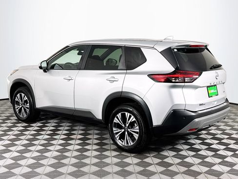 Used 2022 Nissan Rogue SV FWD image 6