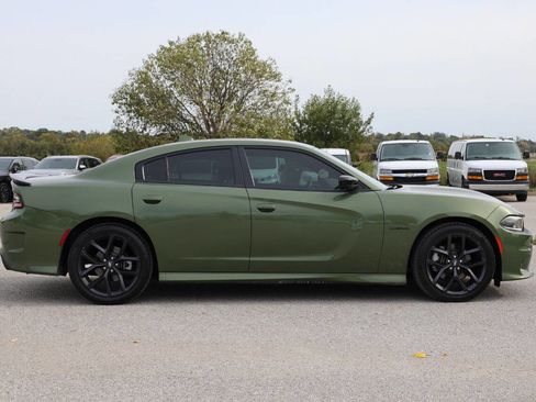 Used 2022 Dodge Charger R/T w/ Blacktop Package image 7