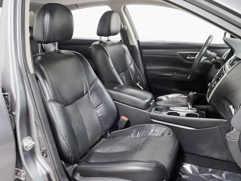 Used 2017 Nissan Altima 2.5 SL w/ Moonroof Package image 24