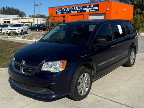 Used 2014 Dodge Grand Caravan American Value Package w/ UConnect Hands-Free Group image 2