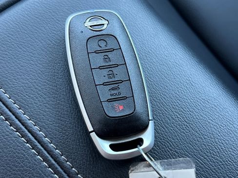 Certified 2025 Nissan Murano SV image 22