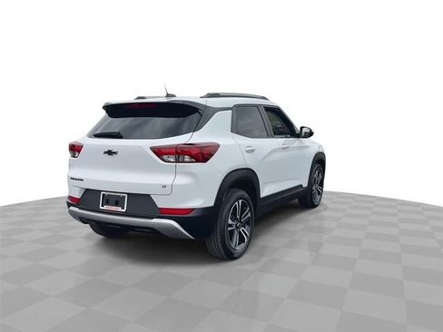 Certified 2023 Chevrolet TrailBlazer LT w/ LPO, Blackout Package FWD image 8