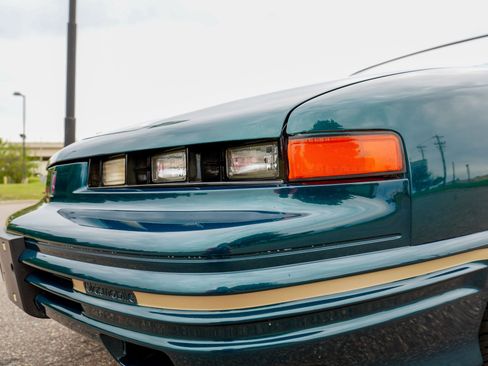 Used 1995 Oldsmobile Cutlass Supreme Convertible FWD image 23