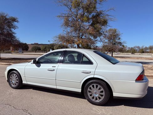 Used 2004 Lincoln LS image 4