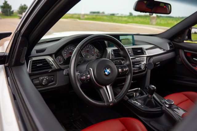Used 2018 BMW M3 RWD image 13