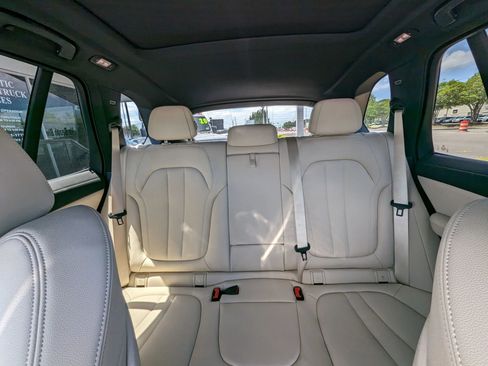 Used 2019 BMW X5 xDrive40i w/ Convenience Package image 18