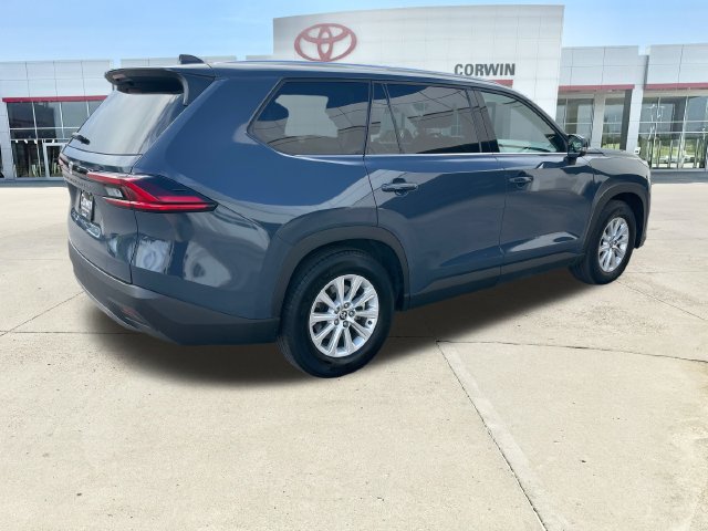 Used 2025 Toyota Grand Highlander AWD image 5