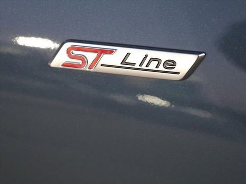 Used 2025 Ford Escape ST-Line w/ Tech Pack #1 image 8