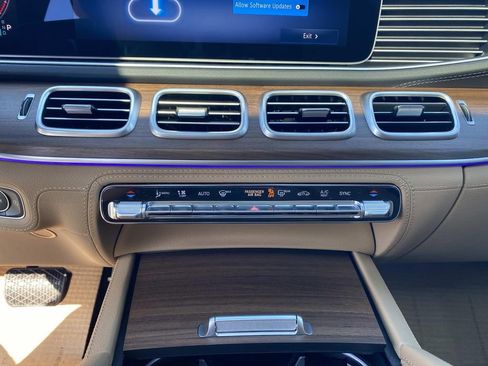 New 2026 Mercedes-Benz GLE 580 4MATIC image 21