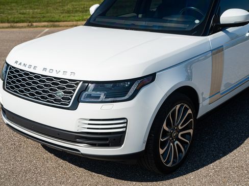 Used 2020 Land Rover Range Rover HSE image 9