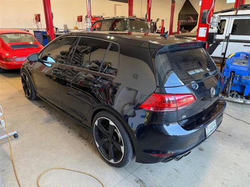Used 2016 Volkswagen Golf R 4-Door AWD/4WD image 2