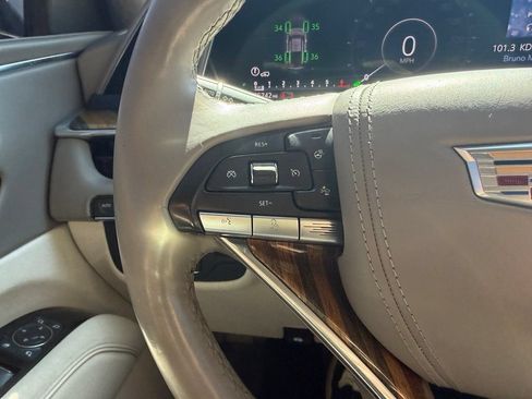 Used 2021 Cadillac Escalade Premium Luxury Platinum AWD/4WD image 40