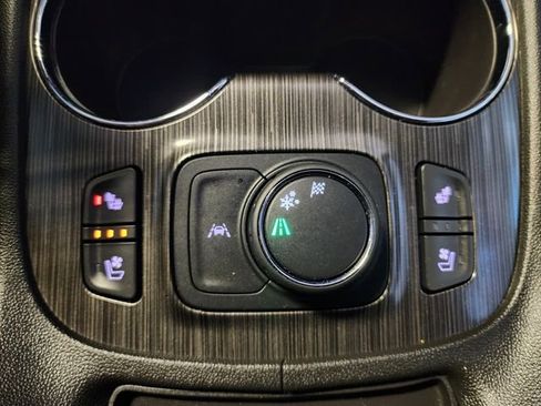 Used 2023 GMC Acadia SLT w/ Technology Package FWD image 33