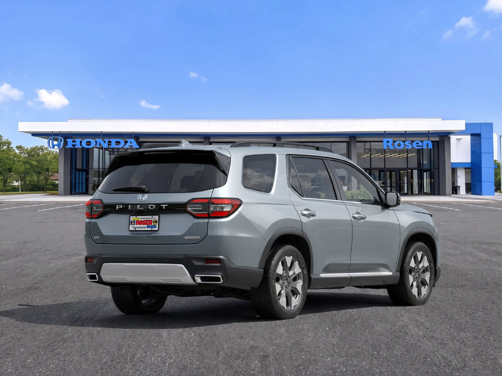 New 2026 Honda Pilot Touring image 3
