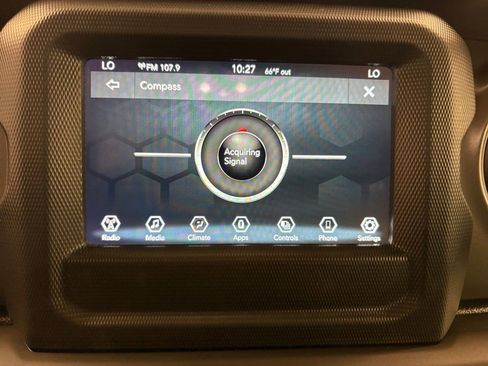 Used 2022 Jeep Wrangler Sport AWD/4WD image 21