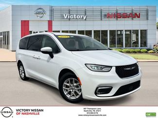 Used 2023 Chrysler Pacifica Touring-L FWD video 1