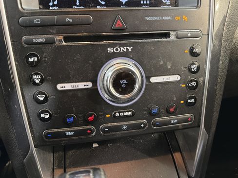 Used 2017 Ford Explorer Limited image 20