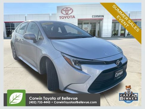 Used 2025 Toyota Corolla LE FWD image 1
