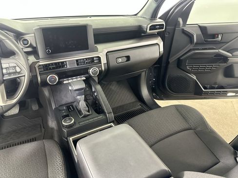Used 2025 Toyota 4Runner SR5 RWD image 21
