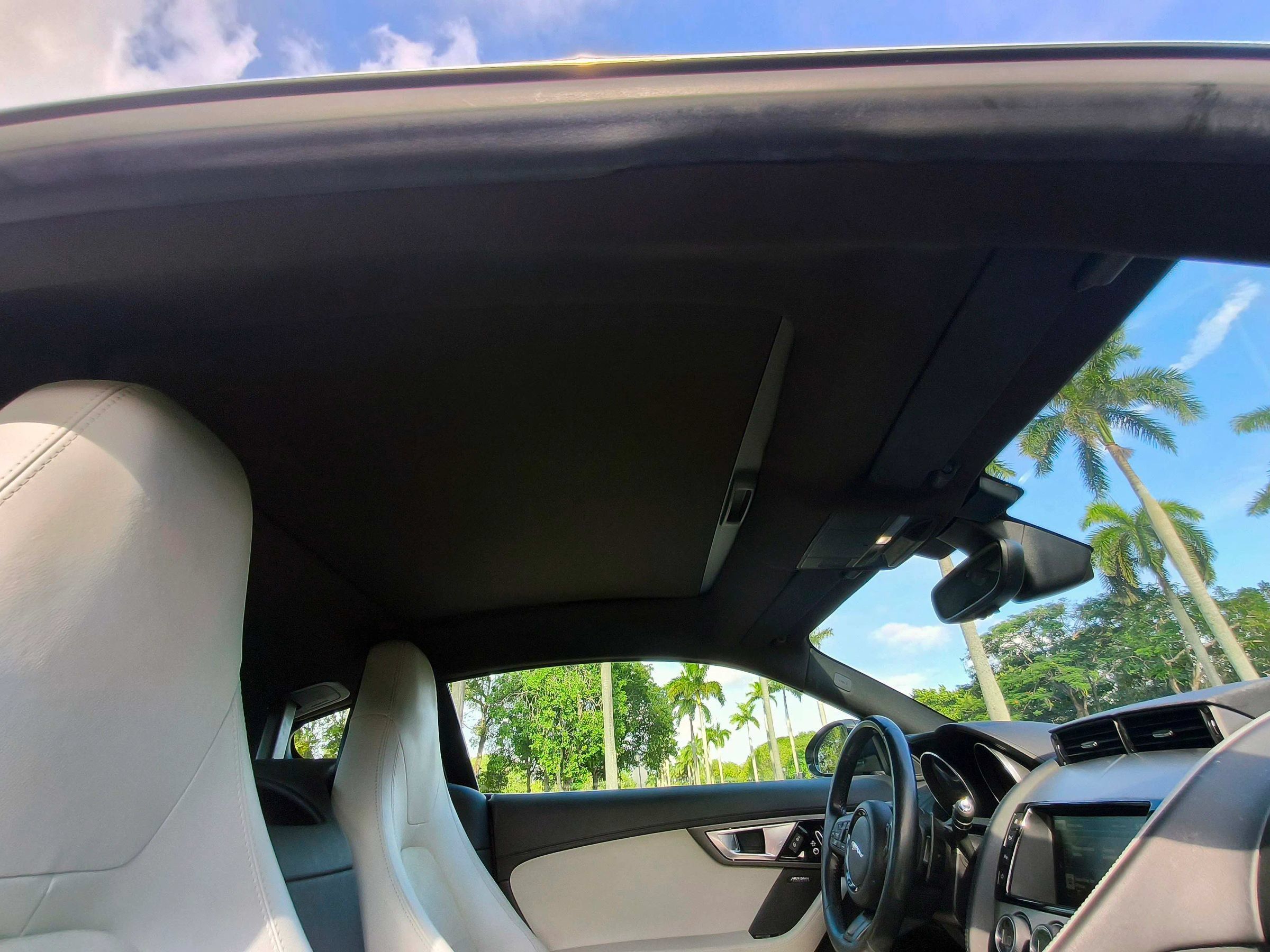 Used 2016 Jaguar F-TYPE Coupe RWD image 11