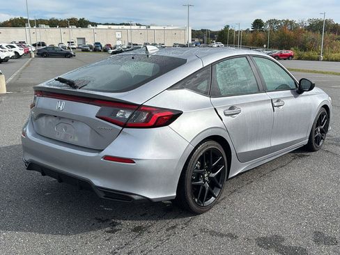 Used 2023 Honda Civic Sport image 6