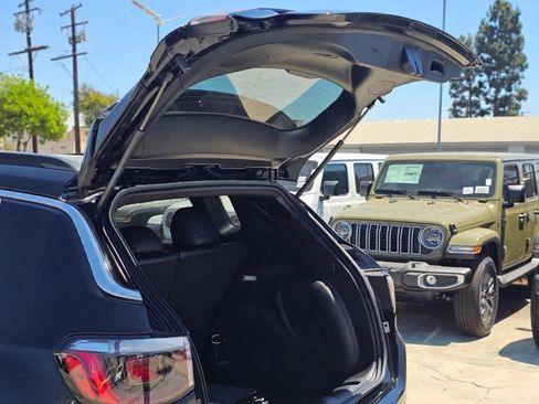 New 2026 Jeep Compass Latitude AWD/4WD image 10