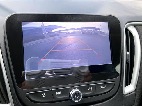 Used 2022 Chevrolet Malibu LS image 26