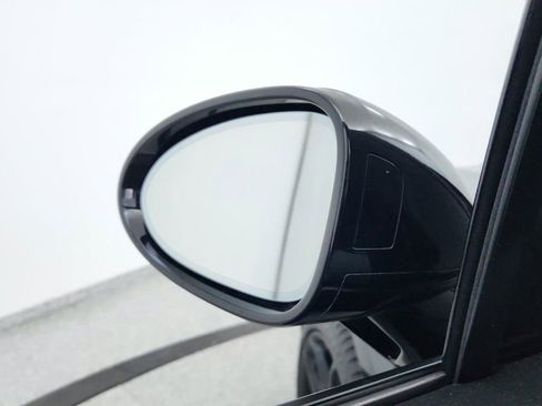 Used 2022 Porsche Macan image 15