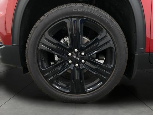 Used 2025 GMC Acadia Elevation w/ Elevation Premium Package AWD/4WD image 12