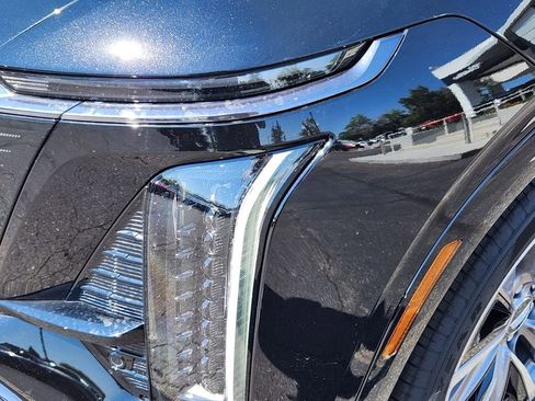 New 2026 Cadillac Vistiq Sport image 9