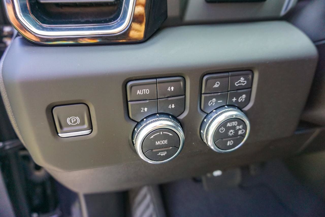 Used 2023 GMC Sierra 1500 Denali w/ Technology Package AWD/4WD image 27