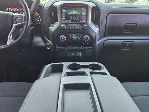 Used 2022 Chevrolet Silverado 1500 LT image 10